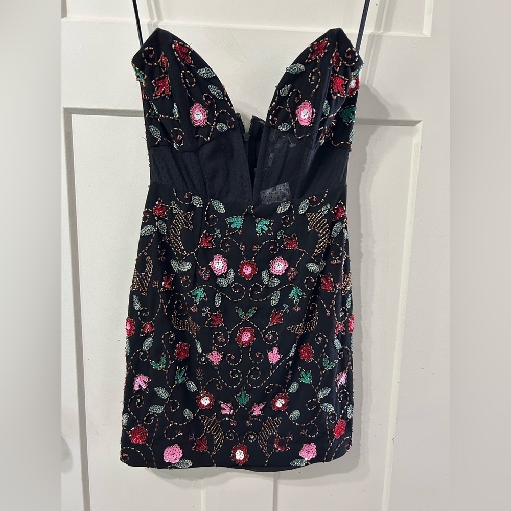 h:ours Revolve Beaded Sequin Strapless Sweetheart V Mini Dress Size S - NWT
